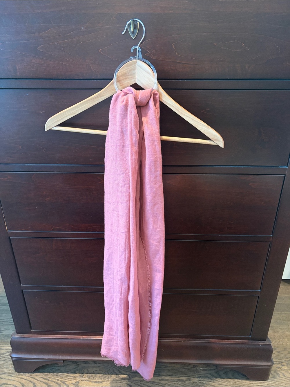 NWT Tahari Dusty Rose Scarf - Lightweight Soft Wrap
